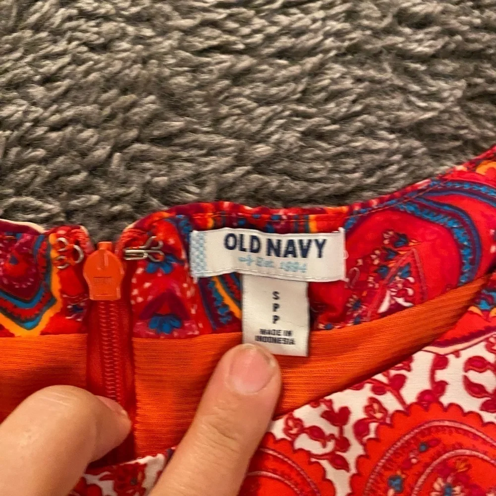 OLD NAVY Women’s Hot Pink Paisley Shift Dress